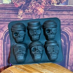 Black Skull Silicone Cakelet Baking Mummy Pirate Brownies Pizza Halloween